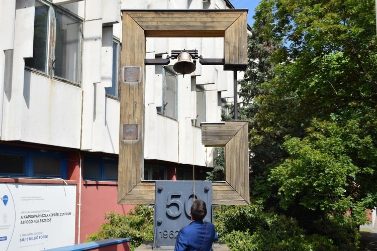 Közel 15 ezer négyzetméternyi iskolaépületet újítanak fel Kaposváron