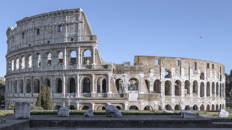 A Mapei műszaki támogatóként vesz részt a Colosseum déli folyosóinak újrakövezésében
