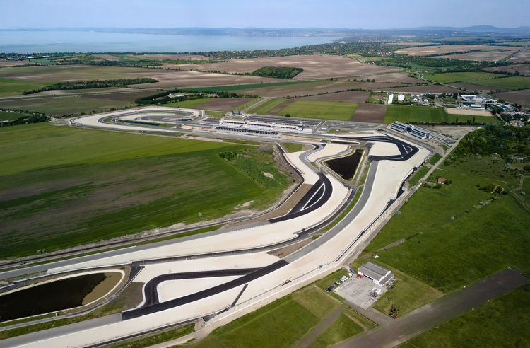 Bemutatjuk a magyar MotoGP pálya átépítését - Rövidesen a világ legjobb motorversenyzői száguldanak a balatoni versenypályán