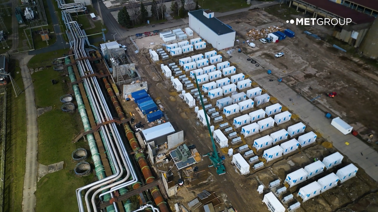 Átadták Magyarország rekorddöntő akkumulátoros energiatároló komplexumát Százhalombattán - videó