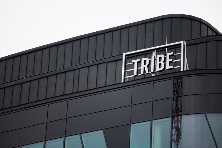 Páratlan páros – elkészült a repülőtéri hotel ikerépülete, a TRIBE Budapest Airport is