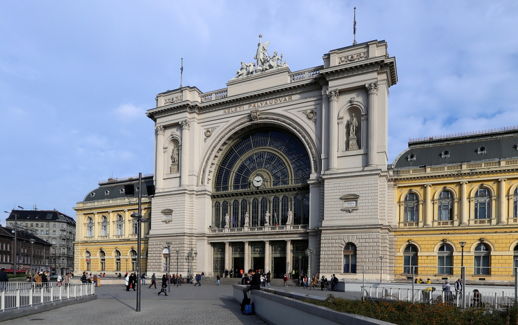 Az elmúlt évtized legjelentősebb műszaki felújítása miatt négy hétre lezárják a Keleti pályaudvart