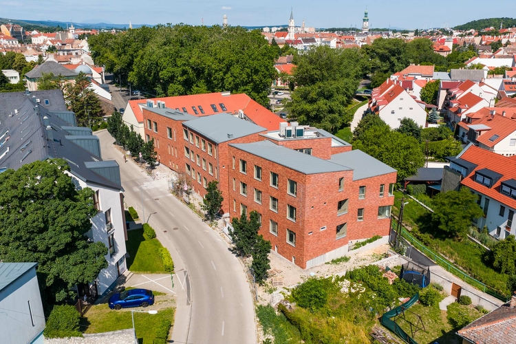 A Cemix rendszereivel születik újjá a Sopron szívében található műemléki épület