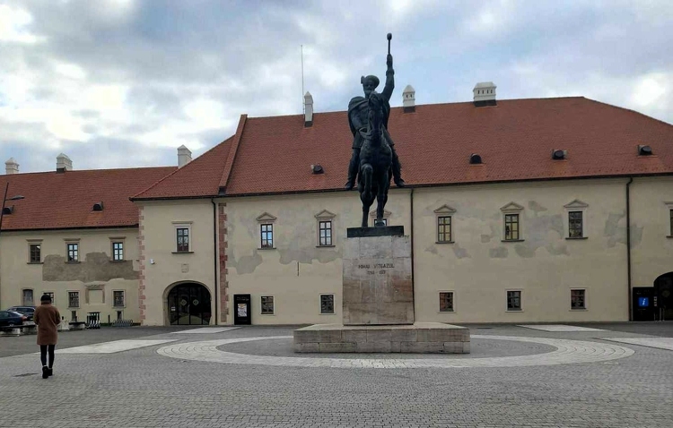 Példaértékű örökségvédelem Erdélyben – újabb épületszárny újul meg Gyulafehérváron