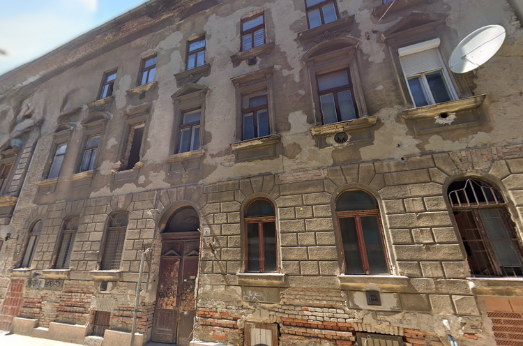 A Millennium idején épített bérházban alakítanak ki modern bérlakásokat a Ferencvárosban