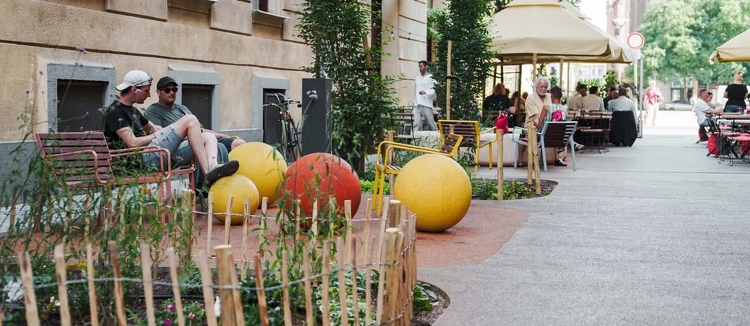 Megújul a Jókai Mór utca - parkos, gyalogosbarát tér születik a fővárosi XVI. kerületben