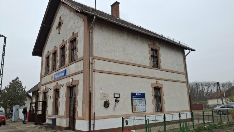 Megújul egy Hajdú-Bihar vármegyei vasútállomás