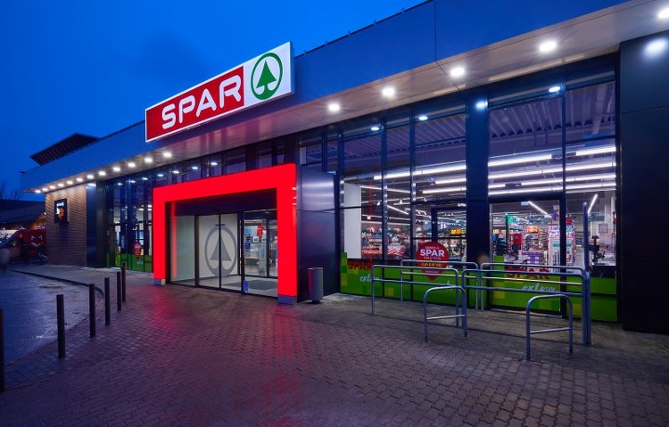 Újabb három áruházát modernizálta a Spar Magyarország