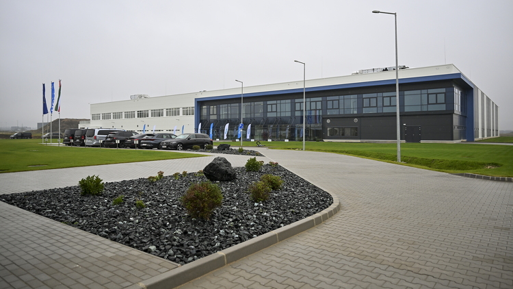 Elkészült a Flex csúcstechnológiás autóipari üzeme Zalaegerszegen