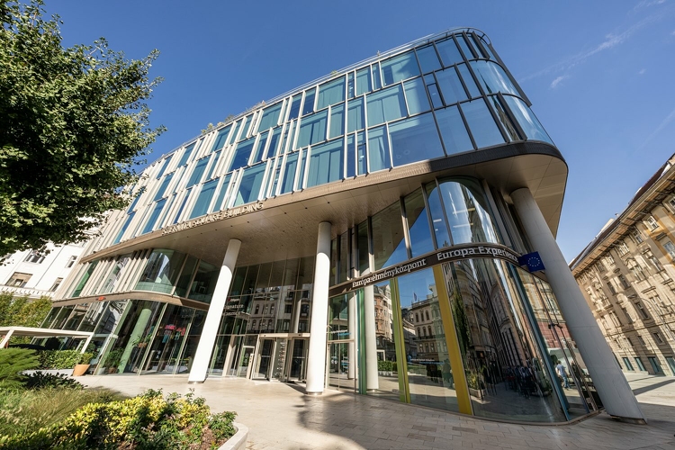 Már a kialakítása miatt is élményt nyújt Budapest új látogató- és rendezvénytere