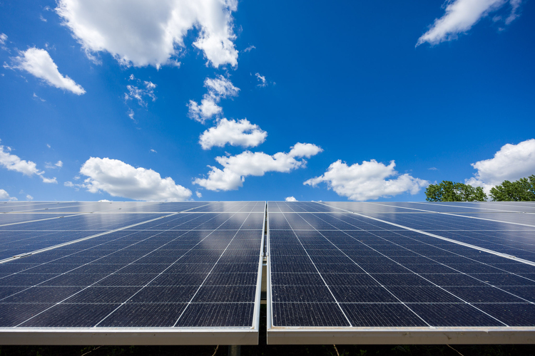 Az ország egyik első úszó naperőműje készült el Szegeden