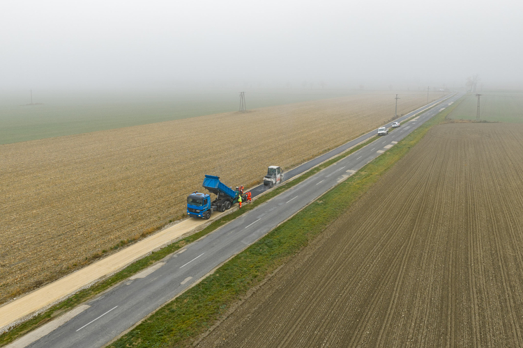 A Holt-Duna felett átívelő híddal épül kerékpárút a Szigetközben