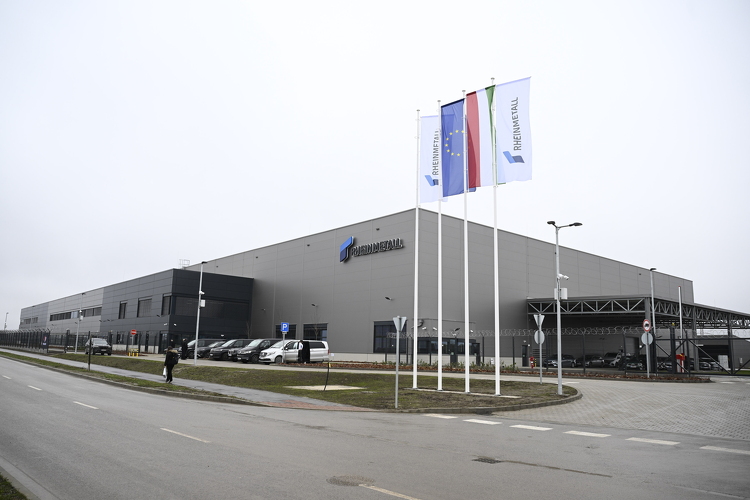 A Rheinmetall zöldmezős beruházásban épített gyártócsarnokot Szegeden