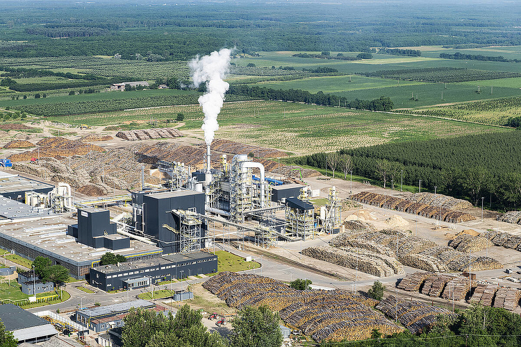 Húszmilliárdos beruházással bővíti gyártási kapacitásait a svájci faipari vállalat Kelet-Magyarországon