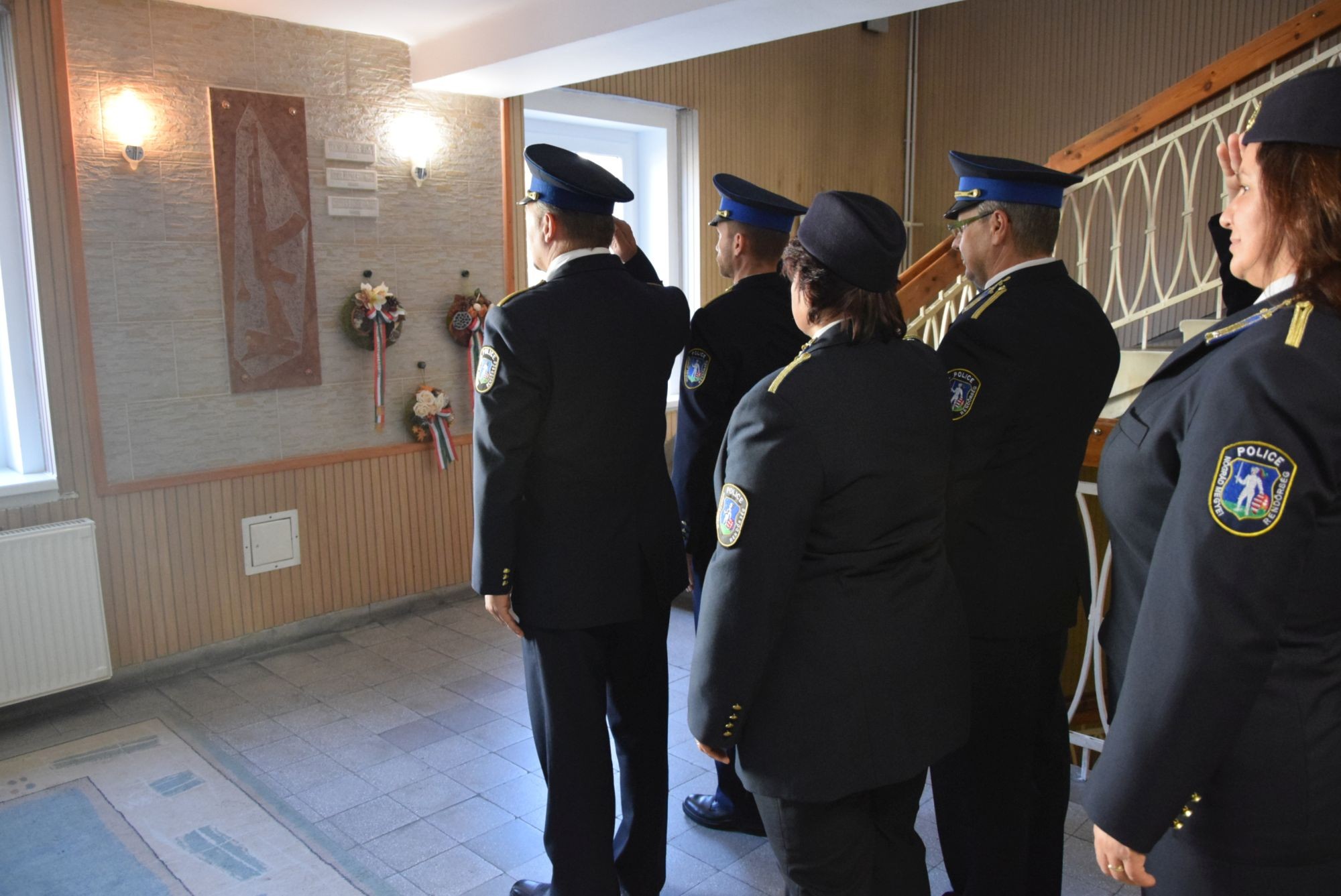 Hősi halottjaikra emlékeztek a Nógrád Megyei Rendőr-főkapitányságon