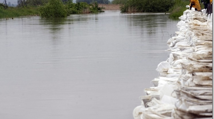 Másodfokú árvízvédelmi készültséget rendeltek el az Ipolyon Ipolytarnócnál