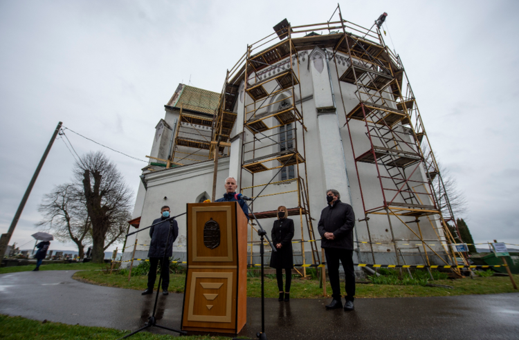 Nógrád megyében mintegy 700 millió forintból 51 templom újul meg