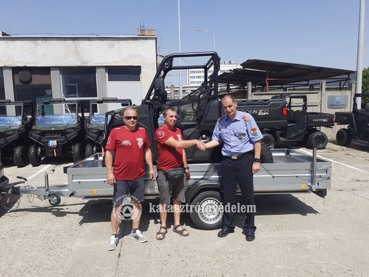 Új jármű segíti a Nógrád megyei önkéntes mentőszervezet munkáját