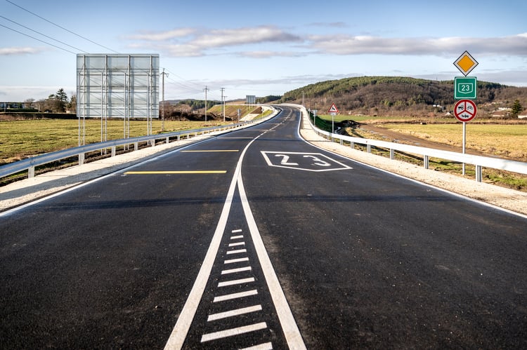 Új út épült Nógrádban - felhajthatnak az autósok Bátonyterenye elkerülőjére