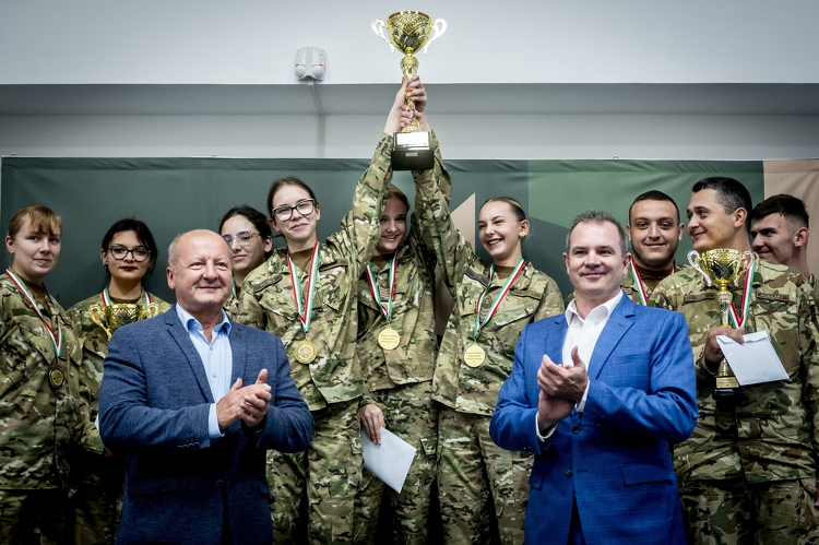 Simicskó István: a cselekvő hazaszeretet megtanítása a Honvédelmi Sportközpontok fő küldetése