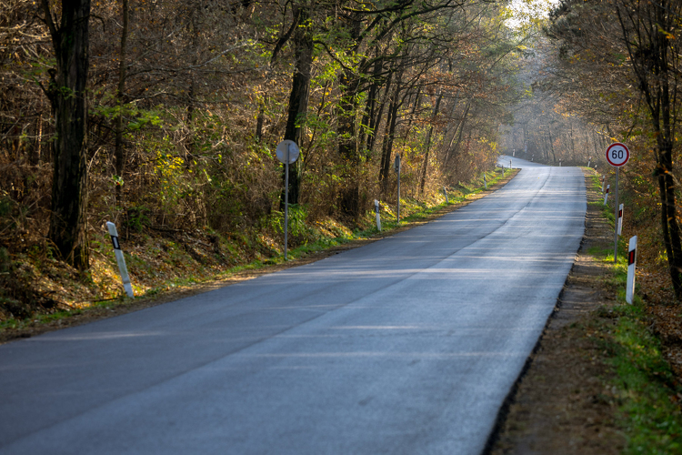 Jelentős útfelújítási projektsorozattal javul Nógrád vármegyében a közlekedés minősége