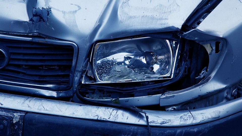 Nagy újítás az autós baleseteknél: kárbejelentés applikációval