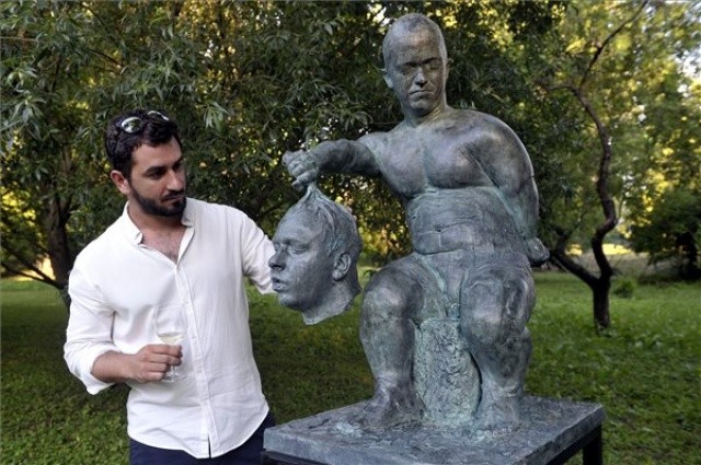 Kortárs szobrászművészek nyitottak kiállítást Szentendrén