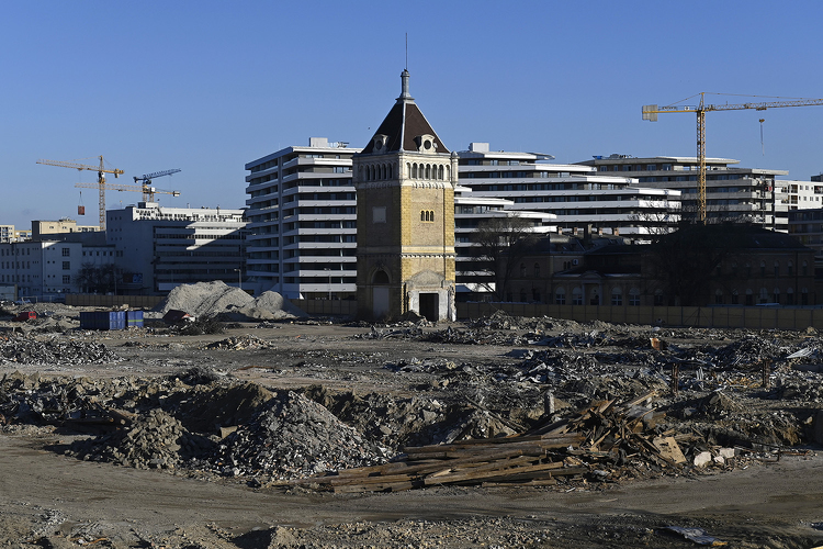 Közel 150 éves épületet bontanak Ferencvárosban