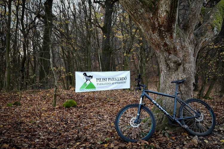 Erdei kerékpárút-felújítások a Visegrádi-hegységben és a Pilisben