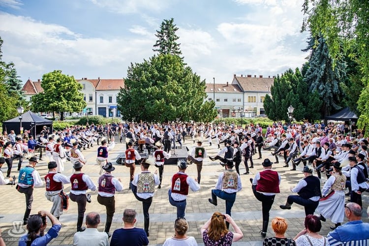 Táncházakkal és népzenei koncerttel is készül a Hagyományok Háza a Folklór napjára