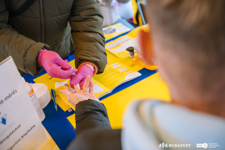 Mozgásban az egészség – ingyenes egészségügyi szűrés a Széll Kálmán téren a Cukorbetegség Világnapján