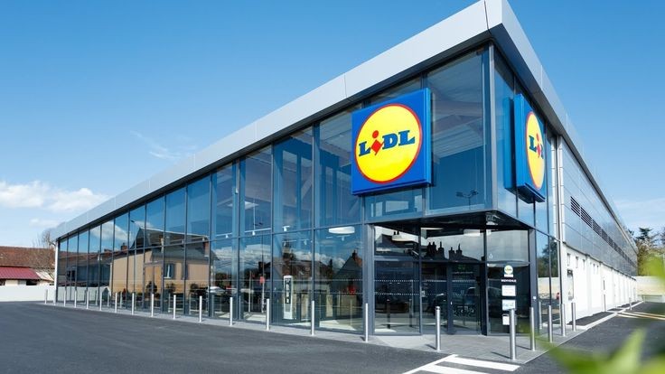 Átlagosan 15 százalékkal emeli dolgozói bérét a Lidl