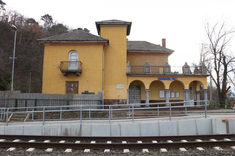 Megújul Fonyódon a Bélatelepi vasútállomás patinás épülete