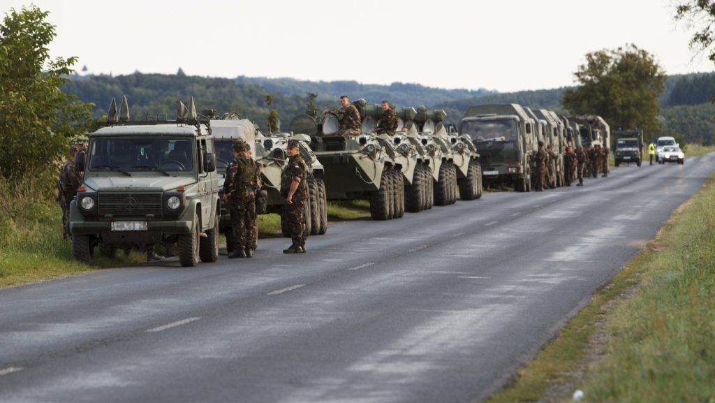 Péntektől ismét katonai konvojok közlekednek több forgalmas útszakaszon