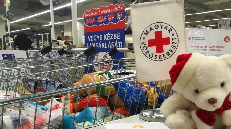 Több mint 71 ezer kilogramm adománnyal zárult a Magyar Vöröskereszt élelmiszergyűjtése