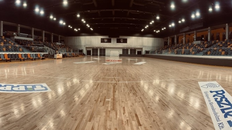 A Siófok KC felajánlotta üres sportcsarnokát