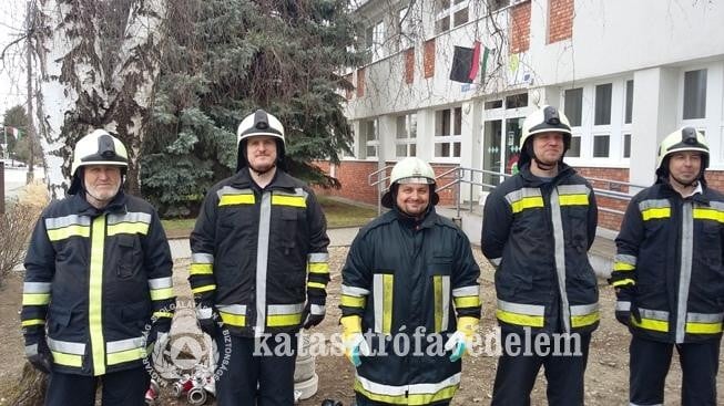 Húsz önkéntes tűzoltó tett sikeres vizsgát Tengelicen