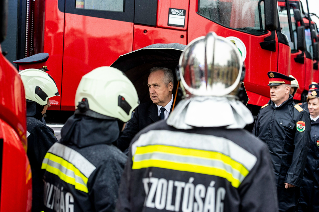 Huszonhat új tűzoltóautót kapott a katasztrófavédelem