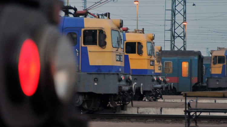 Változik a vonatok és a Volán-járatok közlekedési rendje