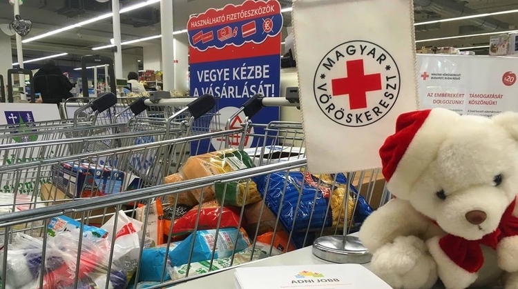 Idén is megrendezi karácsonyi élelmiszergyűjtési akcióját a Magyar Vöröskereszt 