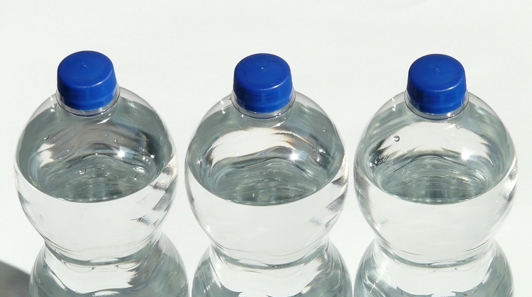 Az italgyártók növelik az újrahasznosított műanyagok arányát 