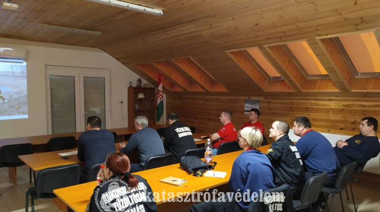 Folytatódtak a Tamási Képzési Központban az önkéntes és az önkormányzati tűzoltók képzése 