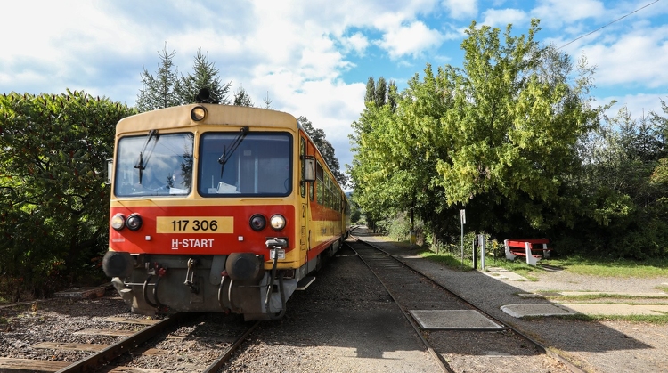 Nyáron is ingyen utazhatnak vonaton az iskolás csoportok