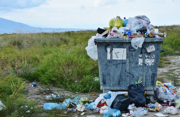 Több mint hetvenmillió forintból számoltak fel illegális hulladéklerakókat Szekszárdon