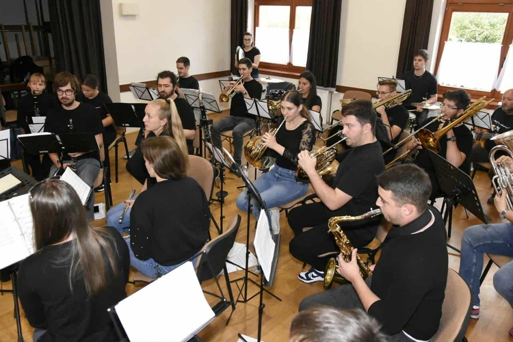 Adventi koncertet ad a Tolnai Ifjúsági Fúvószenekar