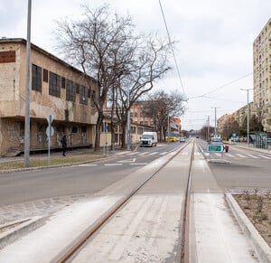 Tram train