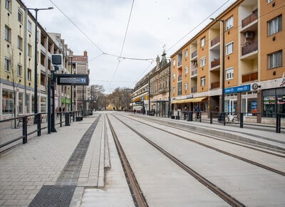 Tram train