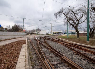 Tram train