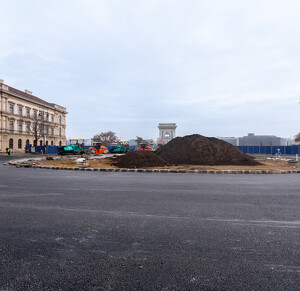 Lánchíd, Clark Ádám téri körforgalom aszfaltozás