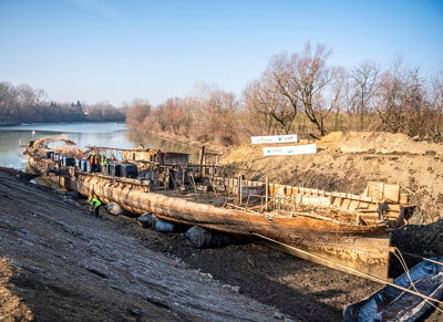 Szőke Tisza hajó kiemelés